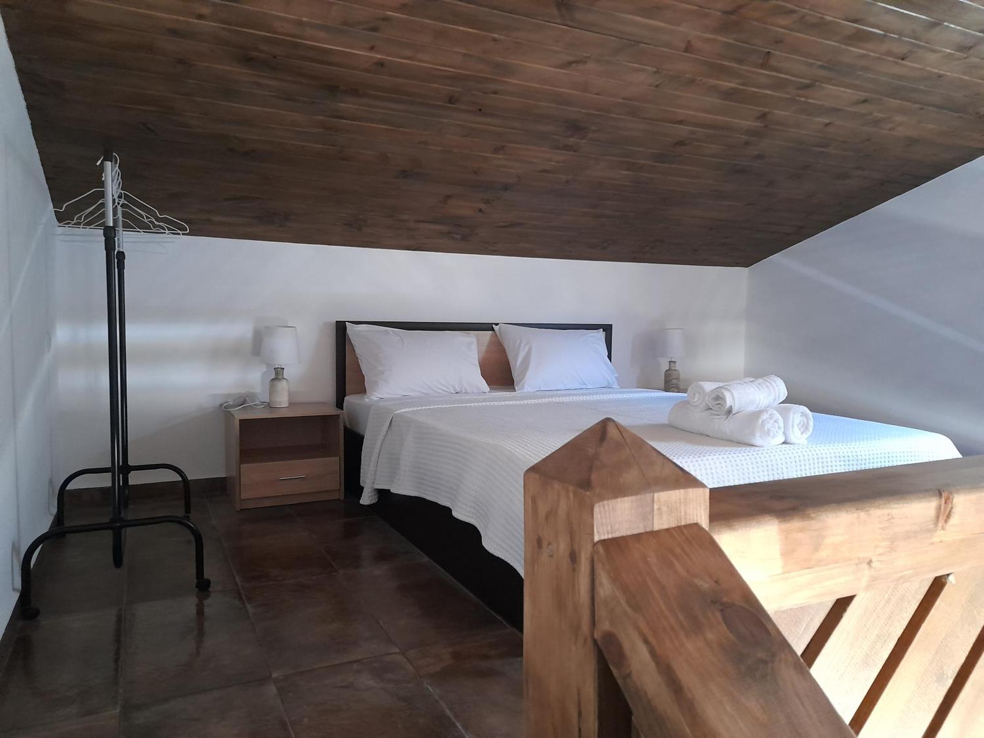 Mad'S Villas Néa Péramos Rum bild